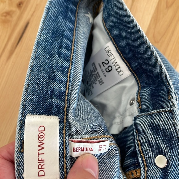 NWT Driftwood x Free People Embroidered Denim Bermudas in Starry Eyed size 29 - Picture 7 of 12